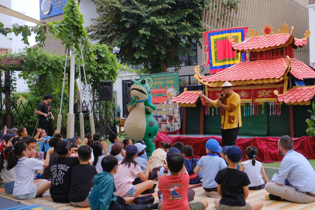 COLOURFUL CHILDHOOD MOMENTS AT VIET NAM TINH HOA